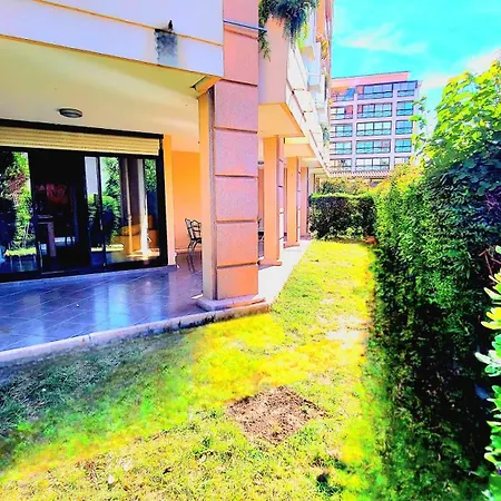 Beachfront 4 - 6 People 2 Swimming Pool Apartamento