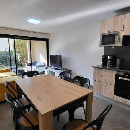 Apartman Beachfront 4 - 6 People 2 Swimming Pool *