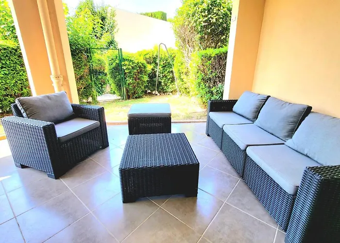 Beachfront 4 - 6 People 2 Swimming Pool * Cannes