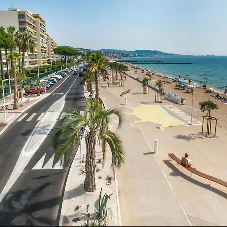 Beachfront 4 - 6 People 2 Swimming Pool 戛纳