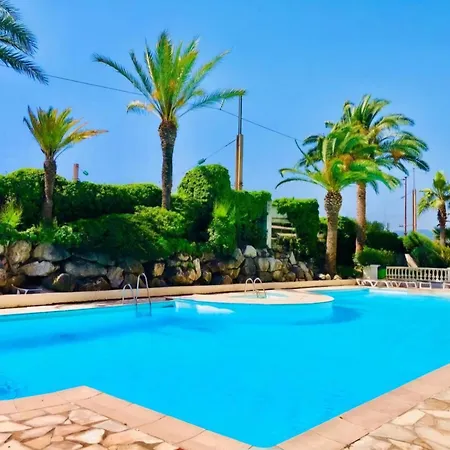 Beachfront 4 - 6 People 2 Swimming Pool 戛纳