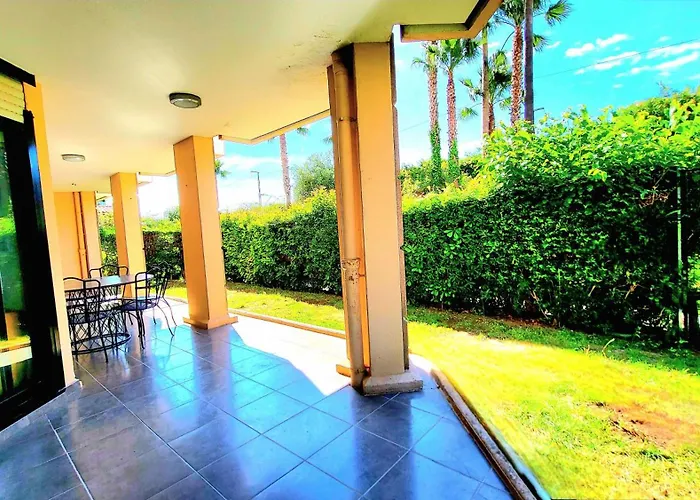 Beachfront 4 - 6 People 2 Swimming Pool Apartamento *